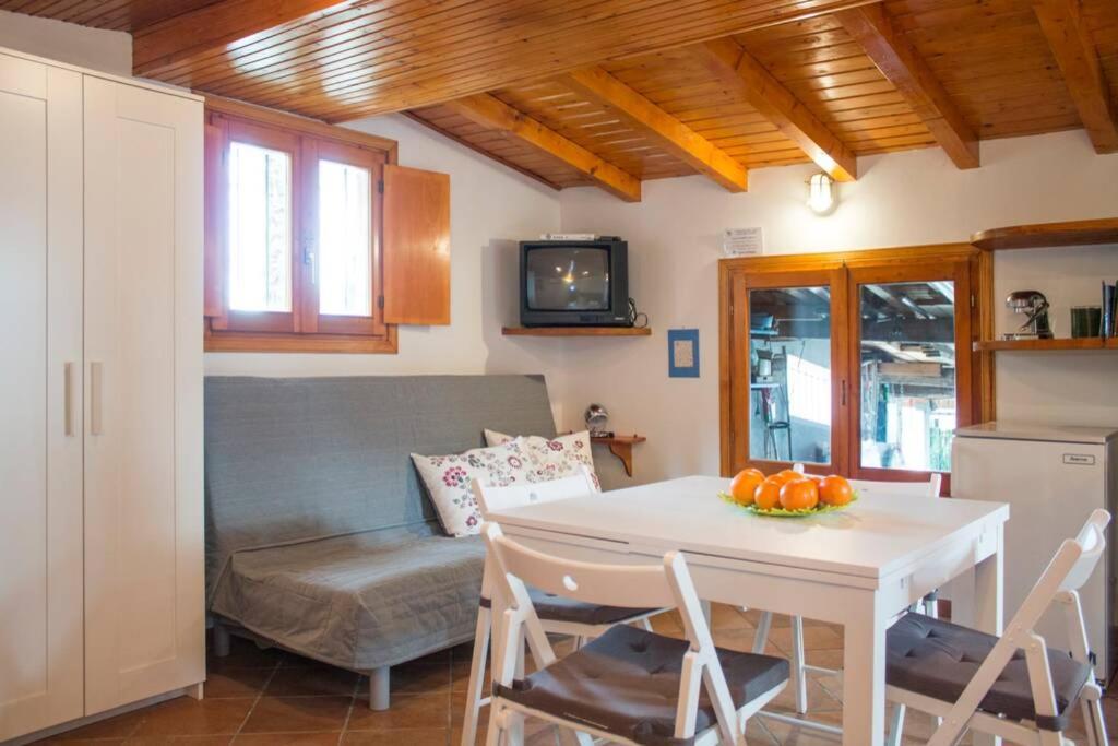 Como Lakeside Cottage - Lakefront Private Garden With Private Access To The Lake Onno Экстерьер фото